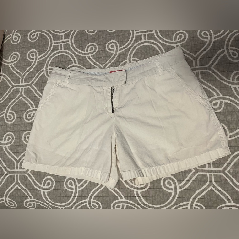 Castaway size 8 white shorts